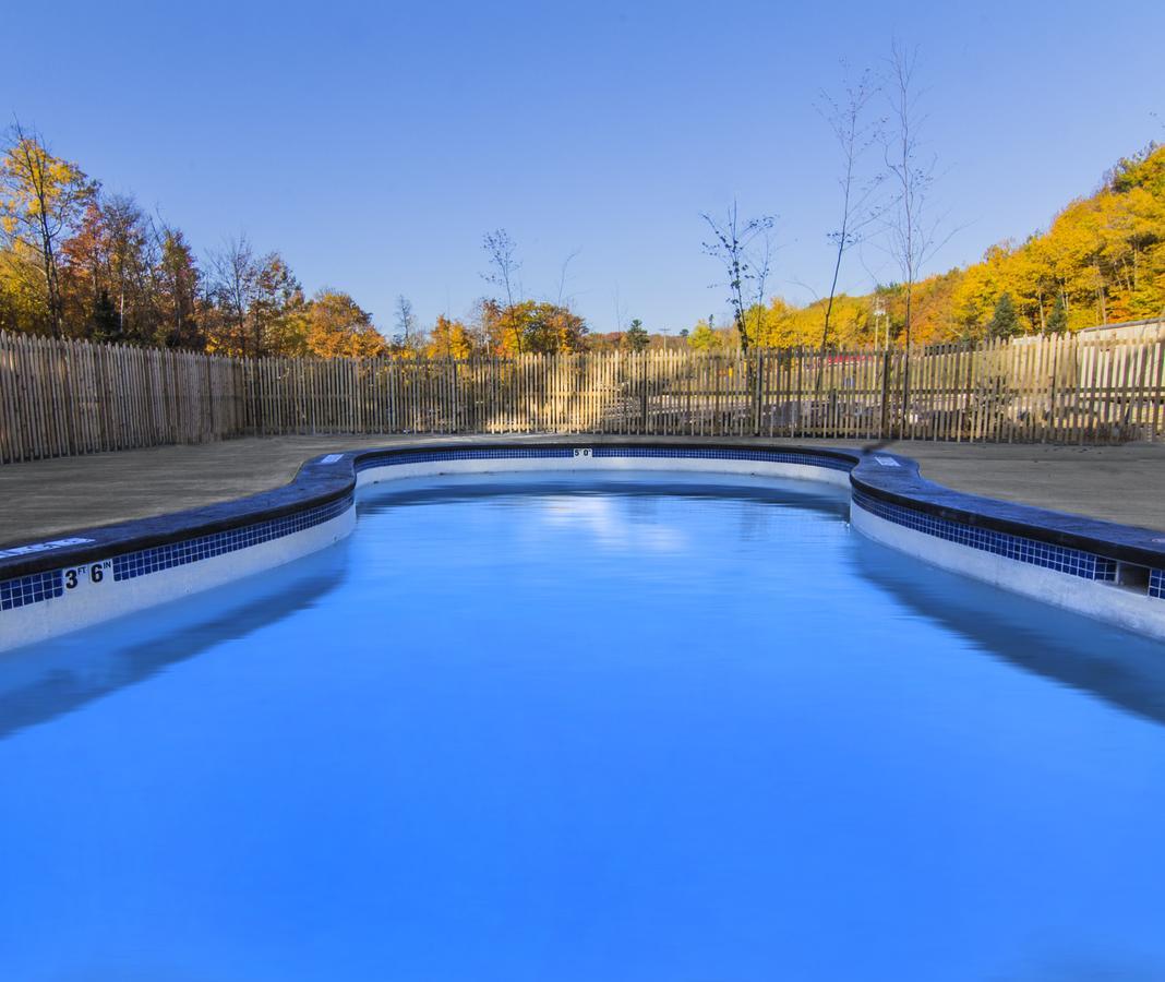 Rippling River Resort Marquette Bagian luar foto
