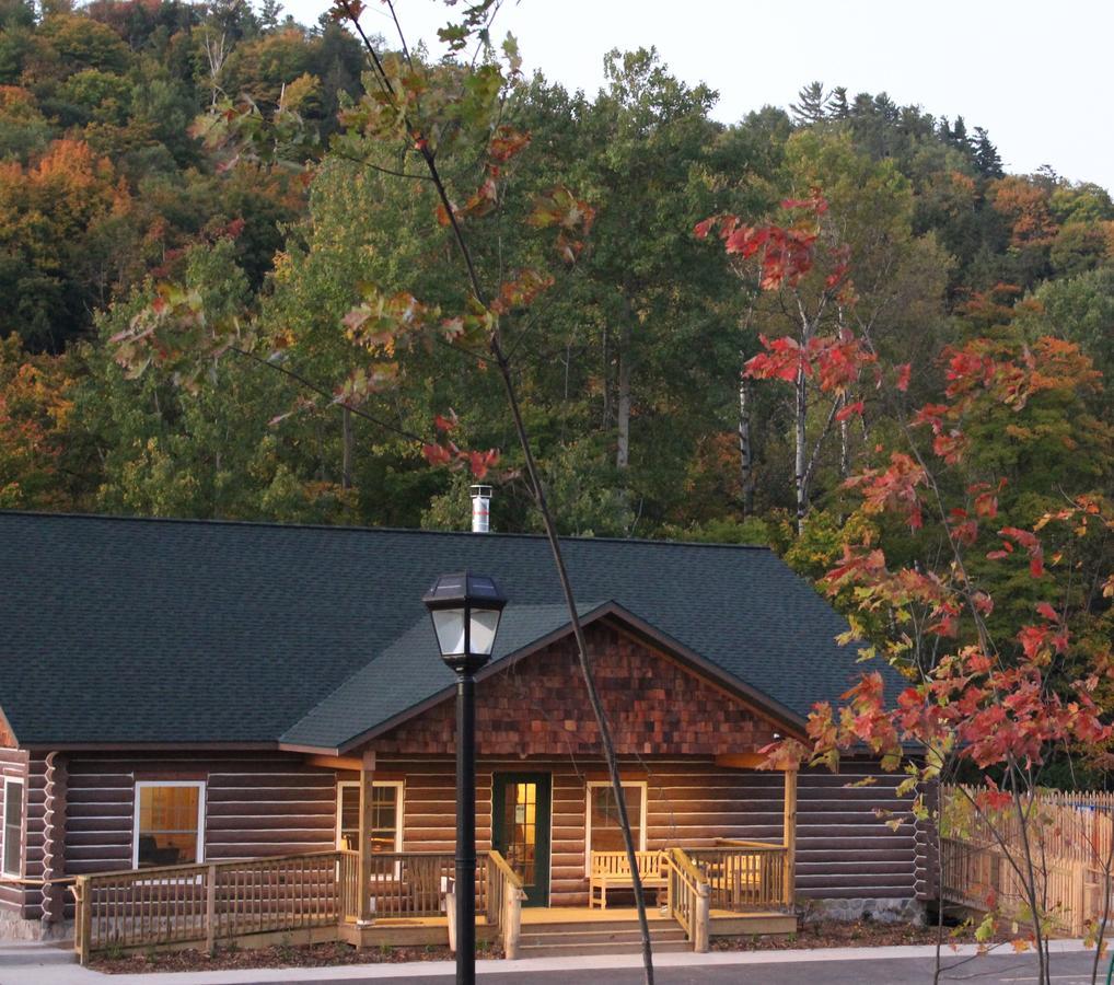 Rippling River Resort Marquette Bagian luar foto